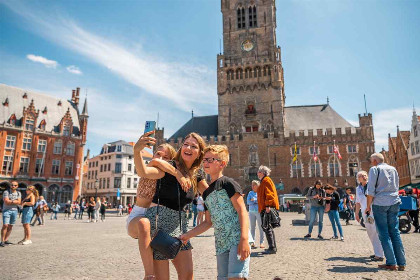 027 4 persoons vakantiewoning met verhoogde plafond op een vakantiepark in Nieuwvliet