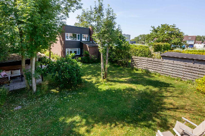 001 6 persoons vakantiehuis met omheinde tuin op 5 min. lopen van het strand in Nieuwvliet Bad