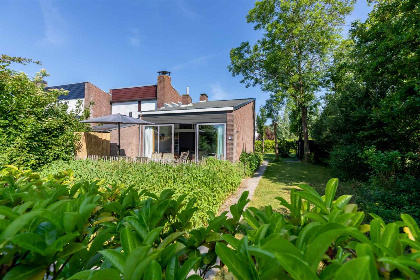 008 6 persoons vakantiehuis met omheinde tuin op 5 min. lopen van het strand in Nieuwvliet Bad