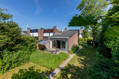 009 6 persoons vakantiehuis met omheinde tuin op 5 min. lopen van het strand in Nieuwvliet Bad