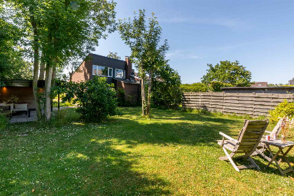 029 6 persoons vakantiehuis met omheinde tuin op 5 min. lopen van het strand in Nieuwvliet Bad