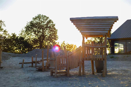 035 Luxe 6 persoons vakantiehuis met sauna en nabij het strand in Zeeuws Vlaanderen