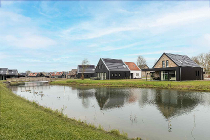 016 Luxe 8 persoons vakantiehuis met eigen binnenzwembad nabij het strand in Zeeland