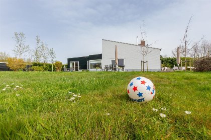036 Ruim familiehuis met 1.200 m&sup2; tuin en vlak bij zee   Lepelblad 97 | Nieuwvliet Bad
