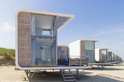 002 Uniek 6 persoons slaapstrandhuisje op het strand nabij Nieuwvliet Bad