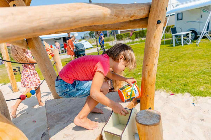 020 Uniek 6 persoons slaapstrandhuisje op het strand nabij Nieuwvliet Bad