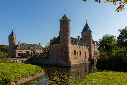 006 Gezellig vrijstaand 4 persoons vakantiehuis met tuin, dichtbij het strand in Oostkapelle