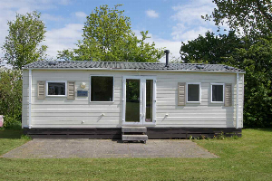 Groot 4 persoons vakantiechalet op mini camping vlakbij het Veerse Meer en Oostkapelle