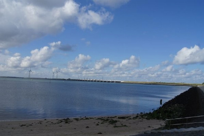 010 Groot 4 persoons vakantiechalet op mini camping vlakbij het Veerse Meer en Oostkapelle