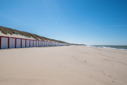 002 Groot 6 persoons vakantiechalet op mini camping vlakbij het Veerse Meer en Oostkapelle