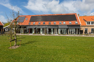 Luxe 4 persoons boerderij appartement met traditionele sauna vlakbij Oostkapelle