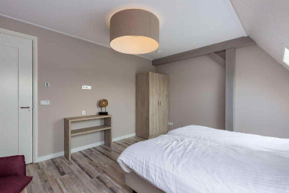 003 Luxe 4 persoons boerderij appartement met traditionele sauna vlakbij Oostkapelle