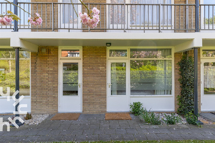 010 Mooi 4 persoons appartement vlakbij zee achter de duinen aan de rand van Oostkapelle