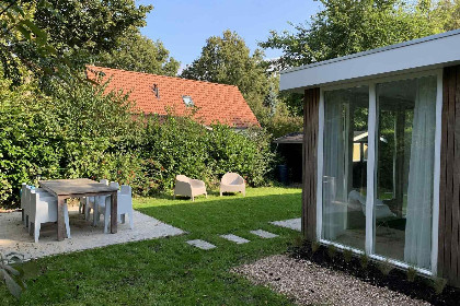 009 Prachtig 6 persoons vakantiehuis met sauna en open haard op 500 m van het strand