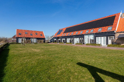 011 Sfeervol 4 persoons boerderij appartement vlakbij Oostkapelle