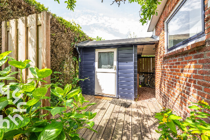 022 Sfeervolle 4 persoons bungalow met sauna, dichtbij het strand