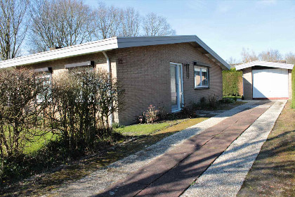 013 Vrijstaand en rustig gelegen 6 pers. bungalow vlak bij het strand