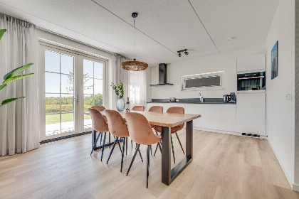 018 Luxe villa voor 7 personen met Hottub en Barrel sauna in Ossenisse