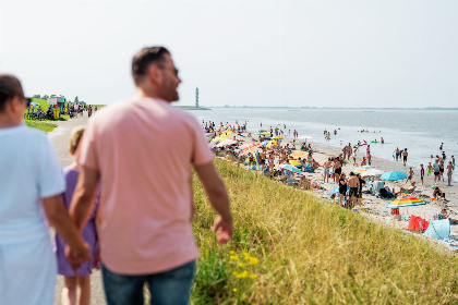 046 Villa voor 7 personen met 2 badkamers, een hottub en Barrel sauna in Ossenisse