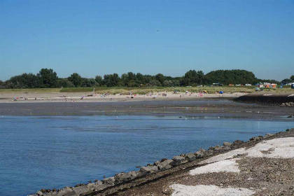 013 Knusse 4 persoons vakantiechalet in Ouwerkerk op loopafstand van de Oosterschelde