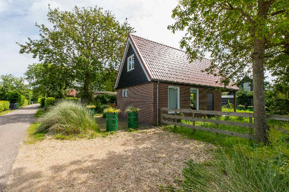 022 Vrijstaand 6 persoons vakantiehuis dichtbij de duinen van Renesse