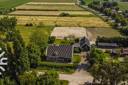 011 Prachtige 16 persoons groepsaccommodatie met ruime tuin, sauna en whirlpool vlakbij Goes