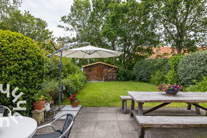 010 Vrijstaand 6 persoons vakantiehuis met grote tuin in Scharendijke