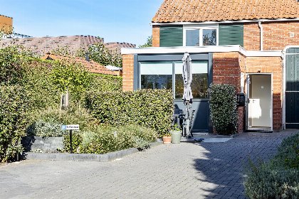 023 't Vakansie'uus | Sfeervol en gelijkvloers genieten op Walcheren | Ds. van Wouwestraat 30   Serooskerke