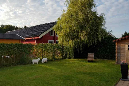 006 Gezellig kindvriendelijk houten chalet met omheinde tuin