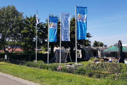 024 Gezellig kindvriendelijk houten chalet met omheinde tuin