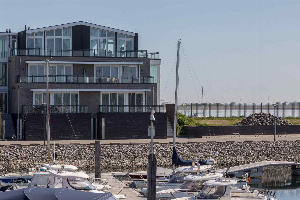 Mooi 4 persoons appartement met uitzicht over de jachthaven in Sint Annaland