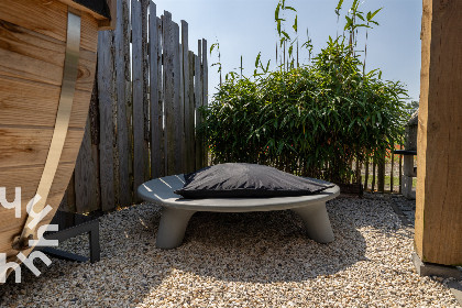 021 Sfeervol 4 persoons huisje met buitensauna, bubbelbad en omheinde tuin in Sint Annaland