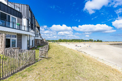 043 Vakantiewoning aan het strand   met tuin en terras | Nr. 32   4 Pers. | Vista Maris