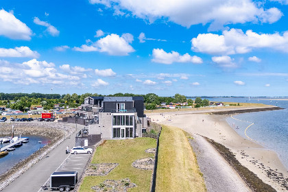 023 Vakantiewoning aan het water   met 2 balkons | Nr. 22   4 Pers. | Vista Maris