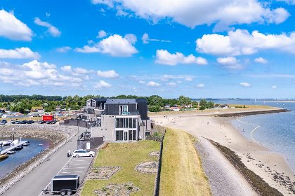 022 Vakantiewoning aan het water   met 2 balkons | Nr. 46 | 2   4 Pers. | Vista Maris