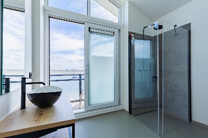 006 Vakantiewoning aan het water   met 4 balkons | Nr. 30   8 Pers. | Vista Maris