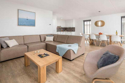 002 Tholen   Zeeland   Luxe wellness villa voor 10 personen