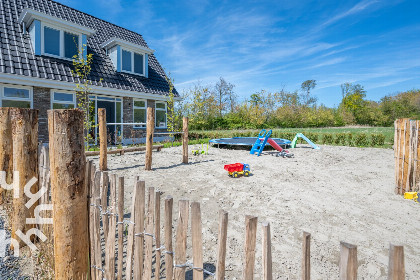 024 Moderne 4 persoons vakantiewoning met tuin op het zuiden in Veere