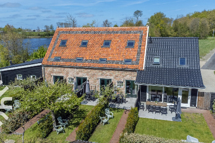 031 Prachtige 6 persoons zomerwoning met tuin op het zuiden in Veere