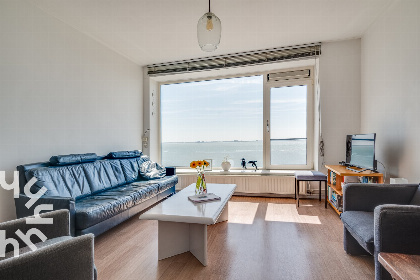 017 4 persoons appartement met uniek uitzicht over de Vlissingse boulevard en Noordzee