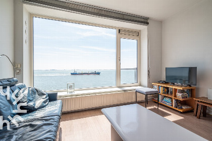 021 4 persoons appartement met uniek uitzicht over de Vlissingse boulevard en Noordzee