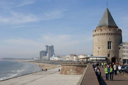 022 Driepersoons strand appartement met zeezicht aan de Boulevard van Vlissingen