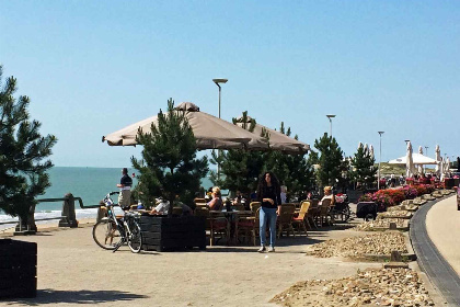 004 Heerlijk 4 persoons vakantiehuis op 500 meter van het strand