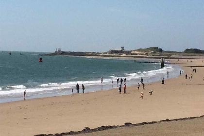 020 Heerlijk 4 persoons vakantiehuis op 500 meter van het strand