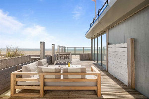 Slapen op het strand in een mooi 5 persoons beachhouse in Vlissingen met eigen terras