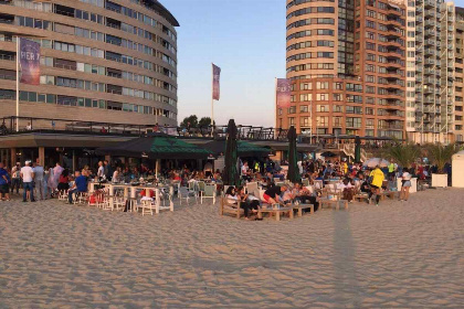 002 Slapen op het strand in een mooi 5 persoons beachhouse in Vlissingen met eigen terras