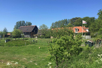 021 Hotel chique 2 persoons vakantiehuis in Vrouwenpolder   900m van het strand