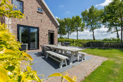 003 Luxe 8 persoons vakantiehuis in Vrouwenpolder met schitterende ligging