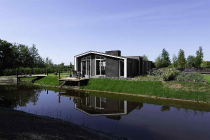 005 4 persoons vakantiewoning aan het water bij Wemeldinge aan de Oosterschelde