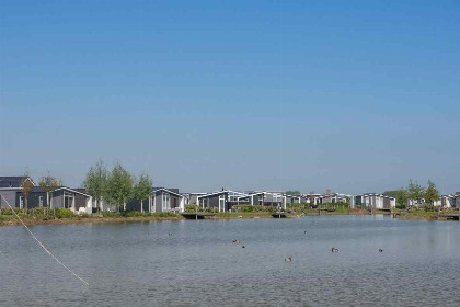 016 4 persoons vakantiewoning aan het water bij Wemeldinge aan de Oosterschelde